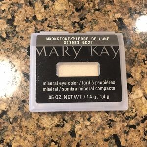 Mary Kay Mineral Eye Color in Moonstone